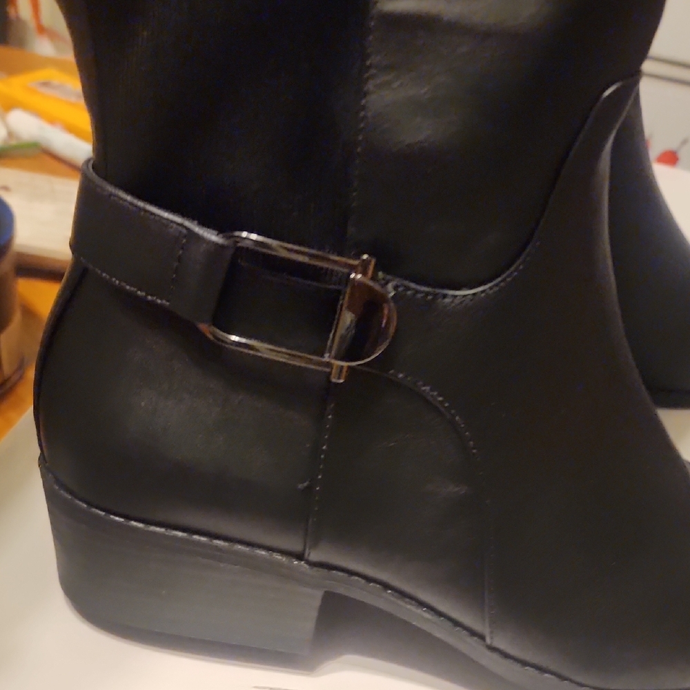 Alfani Elegant Black Ankle Boots - Picture 5 of 9